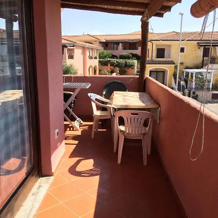 Airport Sunset Haven: Sea View, Pool & Access *